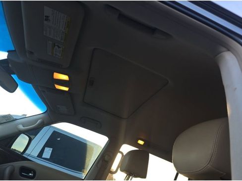 Used 2017 Nissan Armada Platinum image 13