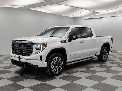 Used 2024 GMC Sierra 1500 Denali Ultimate image 8