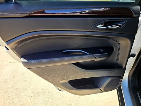 Used 2015 Cadillac SRX Luxury w/ Driver Awareness Package image 14