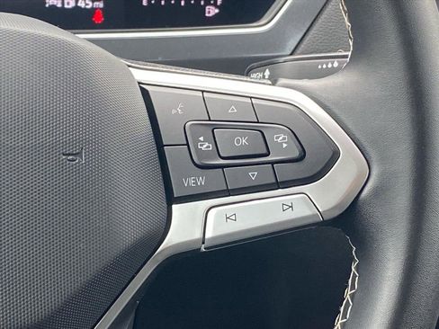 Certified 2023 Volkswagen Tiguan SE w/ Panoramic Sunroof Package image 8