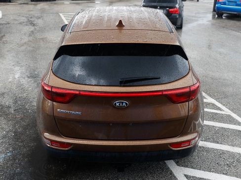 Used 2018 Kia Sportage LX AWD/4WD image 5