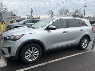 Used 2019 Kia Sorento LX w/ LX Convenience Package video 1