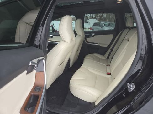 Used 2016 Volvo XC60 T6 Platinum w/ Inscription Package image 9