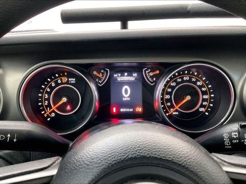 Used 2018 Jeep Wrangler Unlimited Sport image 28