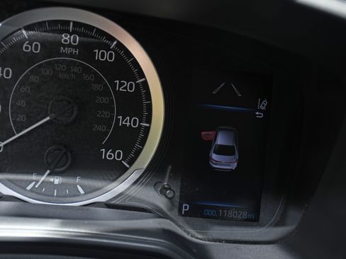 Used 2020 Toyota Corolla LE FWD image 13