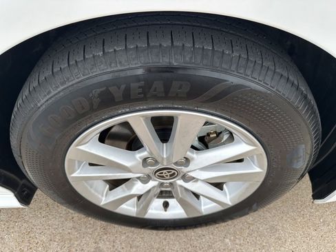 Used 2025 Toyota Camry LE w/ Convenience Package FWD image 18