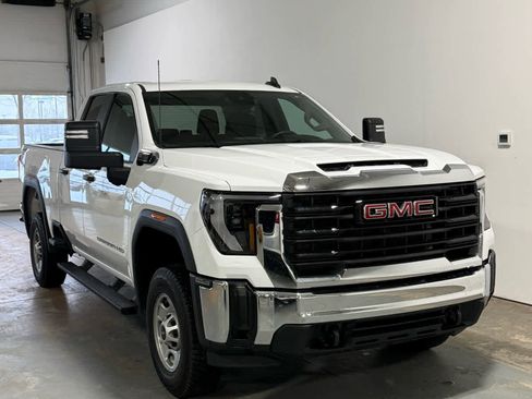 Certified 2024 GMC Sierra 2500 Pro w/ Convenience Package image 5