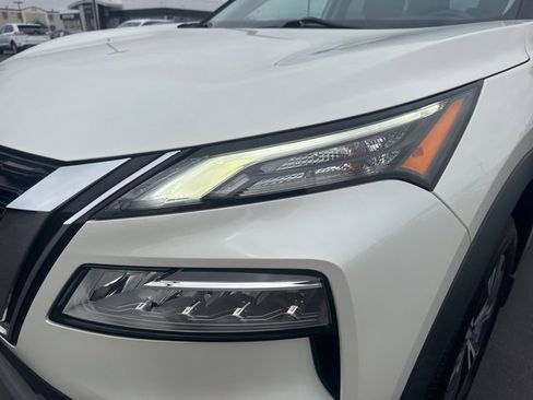 Used 2023 Nissan Rogue SV w/ SV Premium Package image 25