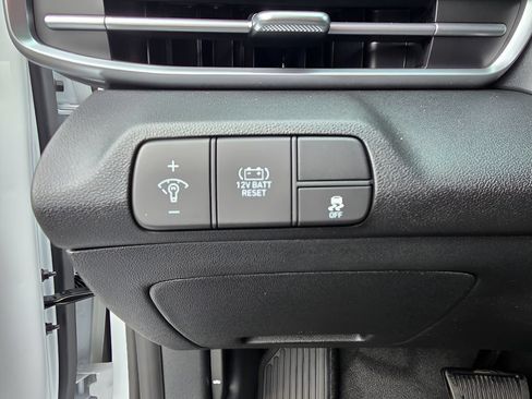New 2026 Hyundai Elantra Hybrid FWD image 19