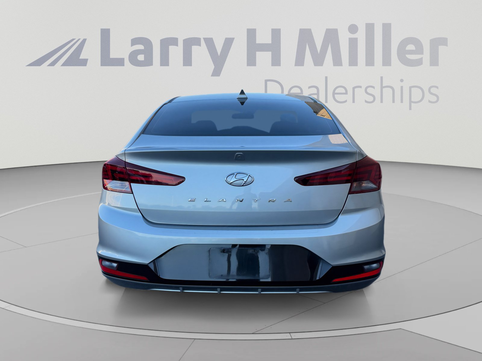 Used 2020 Hyundai Elantra SEL w/ Cargo Package (C1) FWD image 4