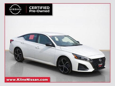 Certified 2023 Nissan Altima 2.5 SR FWD image 1