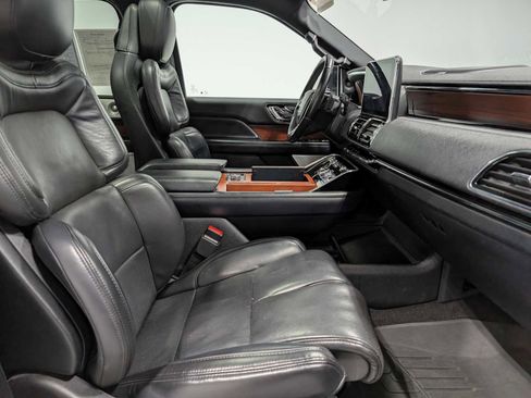 Used 2020 Lincoln Navigator L Reserve w/ Equipment Group 208A Reserve image 41