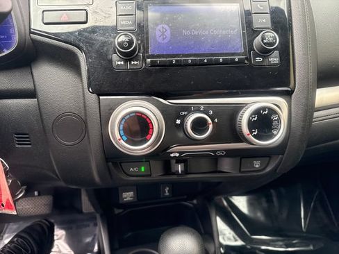 Used 2019 Honda Fit LX image 15