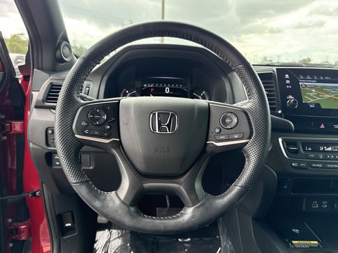Certified 2024 Honda Passport TrailSport image 37