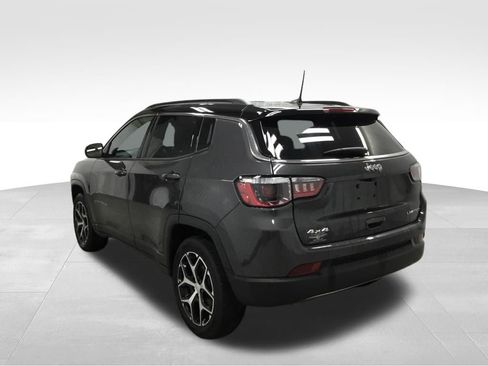 Used 2024 Jeep Compass Limited AWD/4WD image 14