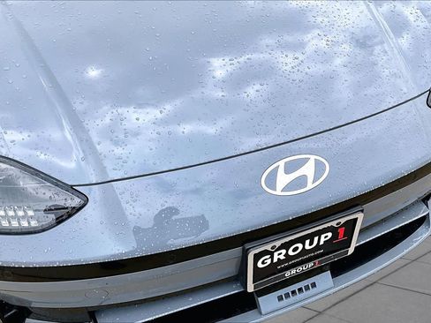 Used 2024 Hyundai Ioniq 6 SE RWD image 27
