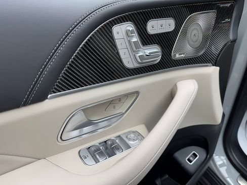 New 2025 Mercedes-Benz GLS 63 AMG 4MATIC image 11