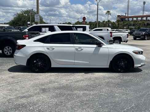 Used 2025 Honda Civic Sport image 3