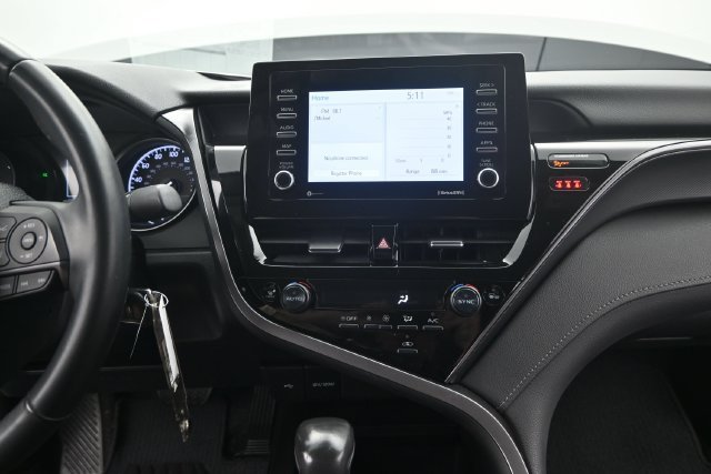 Used 2024 Toyota Camry SE FWD image 15