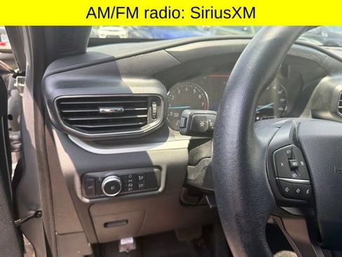 Used 2020 Ford Explorer XLT w/ Equipment Group 202A AWD/4WD image 9