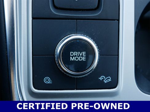 Certified 2022 Ford Explorer XLT w/ Equipment Group 202A image 28