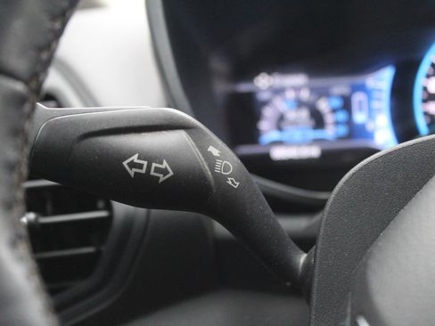 Used 2017 Ford C-MAX Energi SE w/ Cold Weather Package FWD image 27