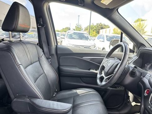 Used 2023 Honda Passport TrailSport image 10