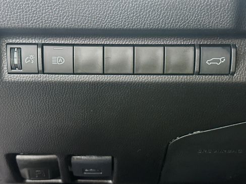 Used 2025 Toyota RAV4 XLE w/ Convenience Package image 17