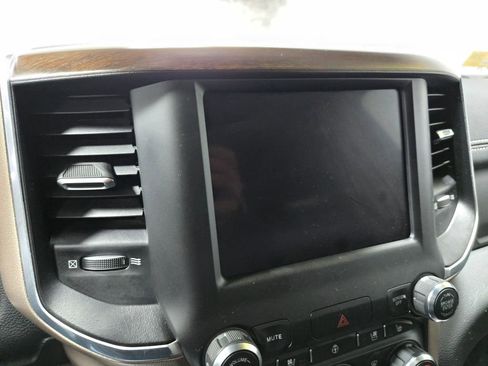 Used 2022 RAM 1500 Laramie AWD/4WD image 20