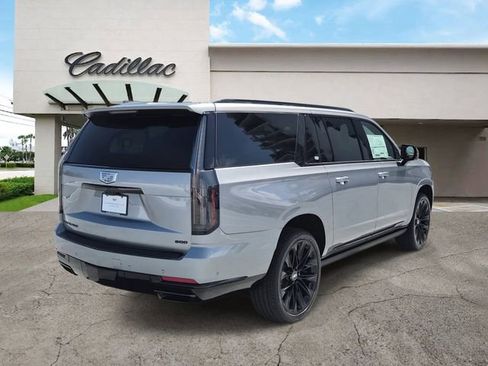 New 2026 Cadillac Escalade ESV Platinum Sport w/ LPO, ONYX Package AWD/4WD image 5