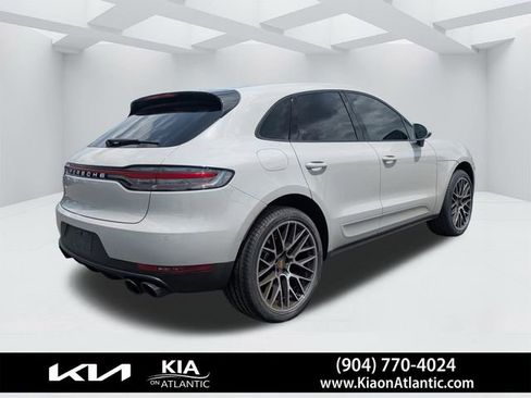 Used 2020 Porsche Macan AWD/4WD image 3