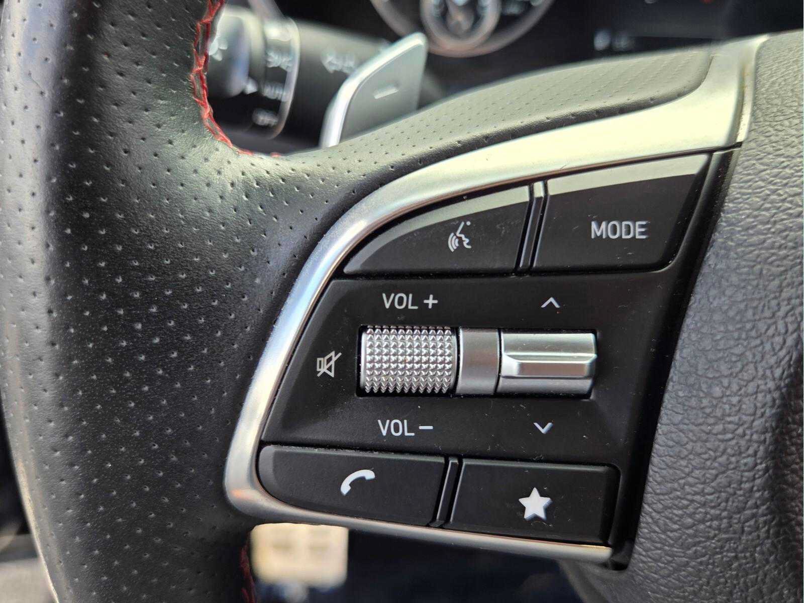 Used 2022 Genesis G70 3.3T RWD image 29