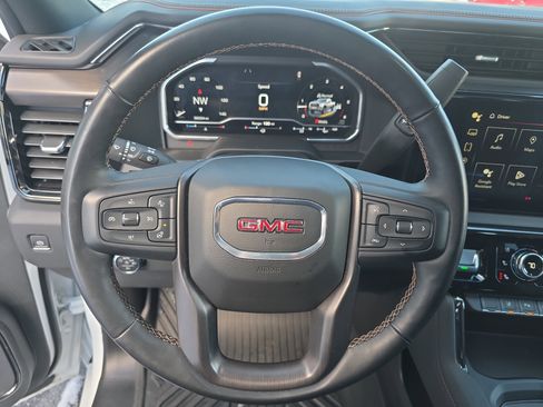 Used 2024 GMC Sierra 2500 AT4 w/ AT4 Premium Plus Package image 19