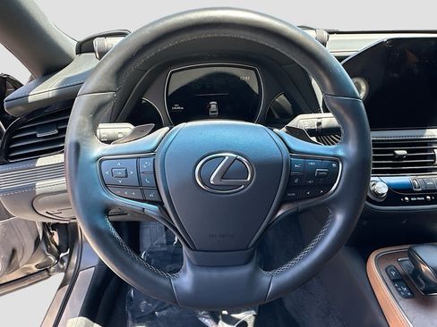 Used 2023 Lexus LS 500 RWD image 10