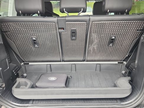Used 2024 Land Rover Defender 90 X-Dynamic SE AWD/4WD image 34