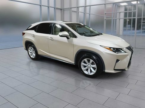 Used 2017 Lexus RX 350 AWD w/ Premium Package image 2