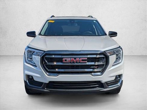 Used 2024 GMC Terrain AT4 AWD/4WD image 3
