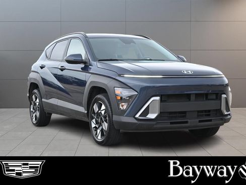 Used 2025 Hyundai Kona SEL AWD/4WD image 4