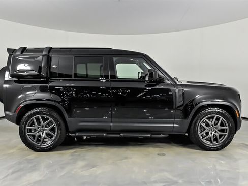 Used 2025 Land Rover Defender 110 S AWD/4WD image 11