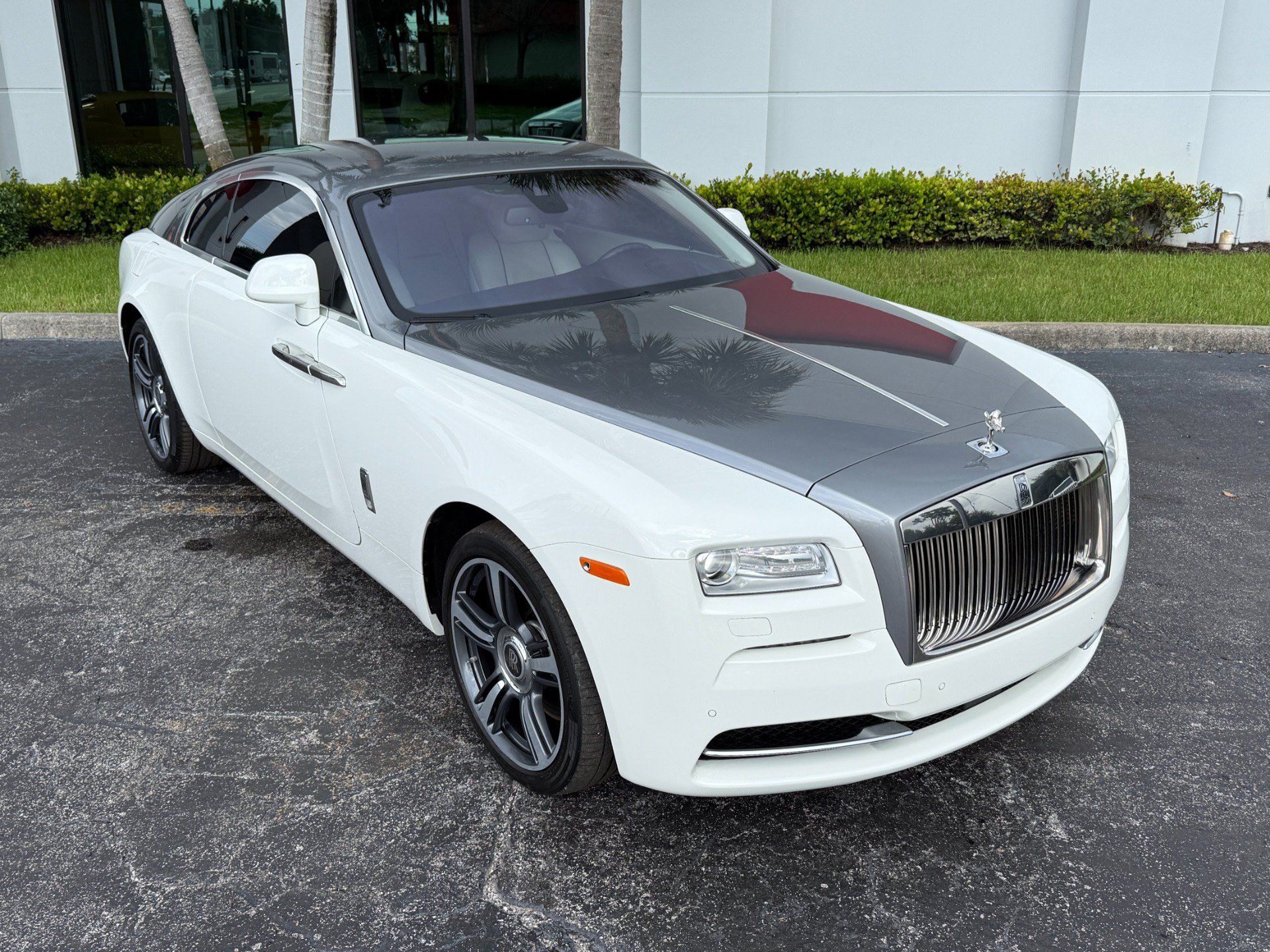 Used 2014 Rolls-Royce Wraith RWD image 5