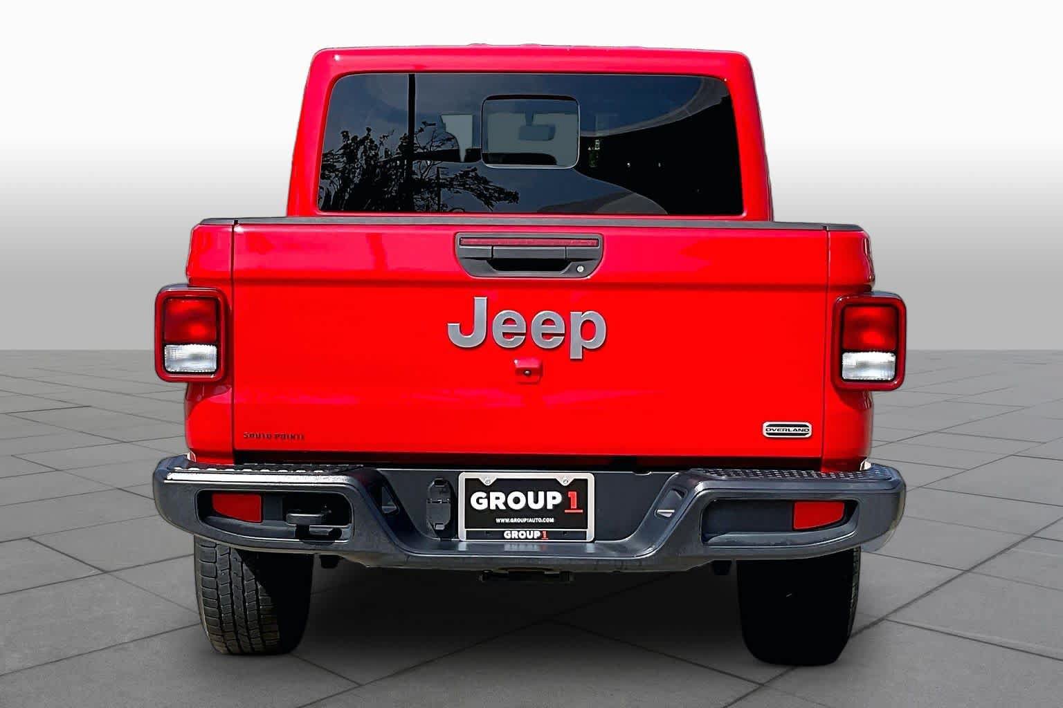 Used 2020 Jeep Gladiator Overland AWD/4WD image 5