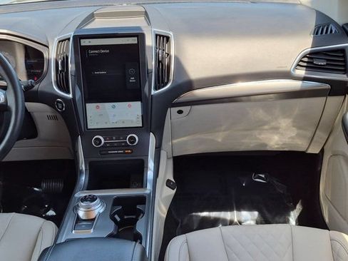 Used 2023 Ford Edge Titanium AWD/4WD image 14