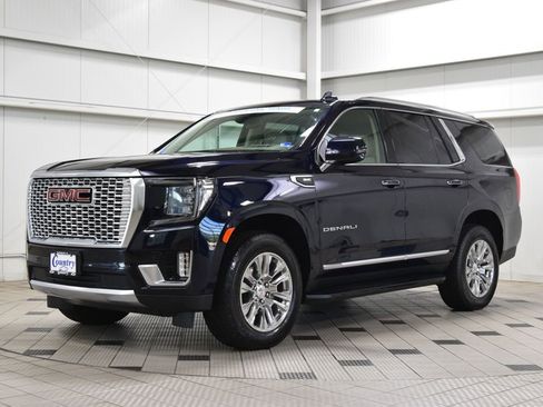 Used 2024 GMC Yukon Denali AWD/4WD image 3