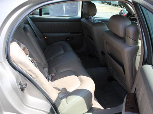 Used 2001 Buick Park Avenue w/ Prestige Pkg image 14