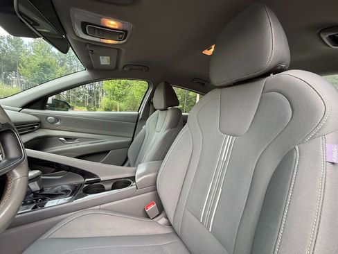 Used 2021 Hyundai Elantra SEL w/ Convenience Package image 38