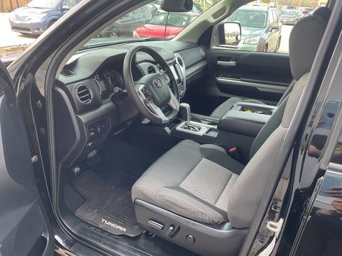 Used 2014 Toyota Tundra SR5 w/ SR5 Upgrade Package image 14