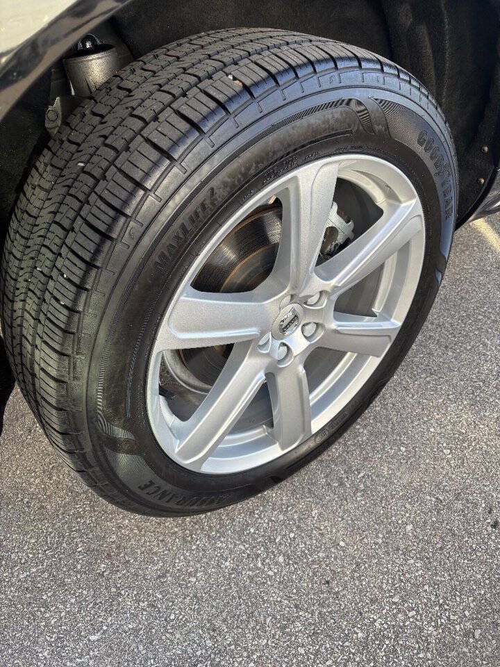Used 2022 Volvo XC90 T5 Momentum AWD/4WD image 9