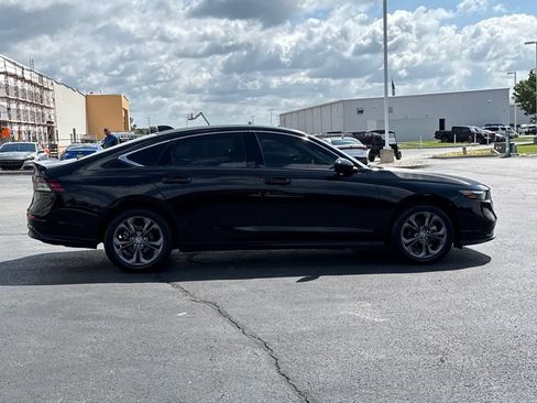 Used 2023 Honda Accord EX image 8