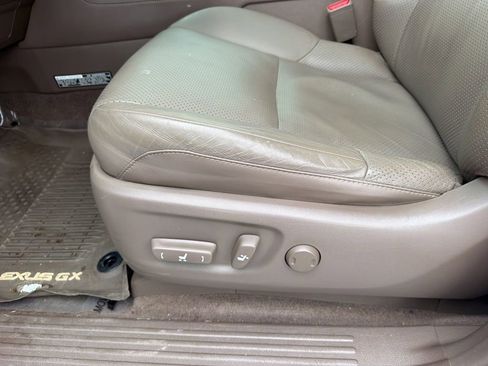 Used 2018 Lexus GX 460 Luxury w/ Preferred Accessory Package AWD/4WD image 12