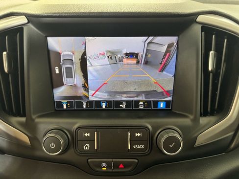 Used 2024 GMC Terrain AT4 w/ Infotainment Package II image 30
